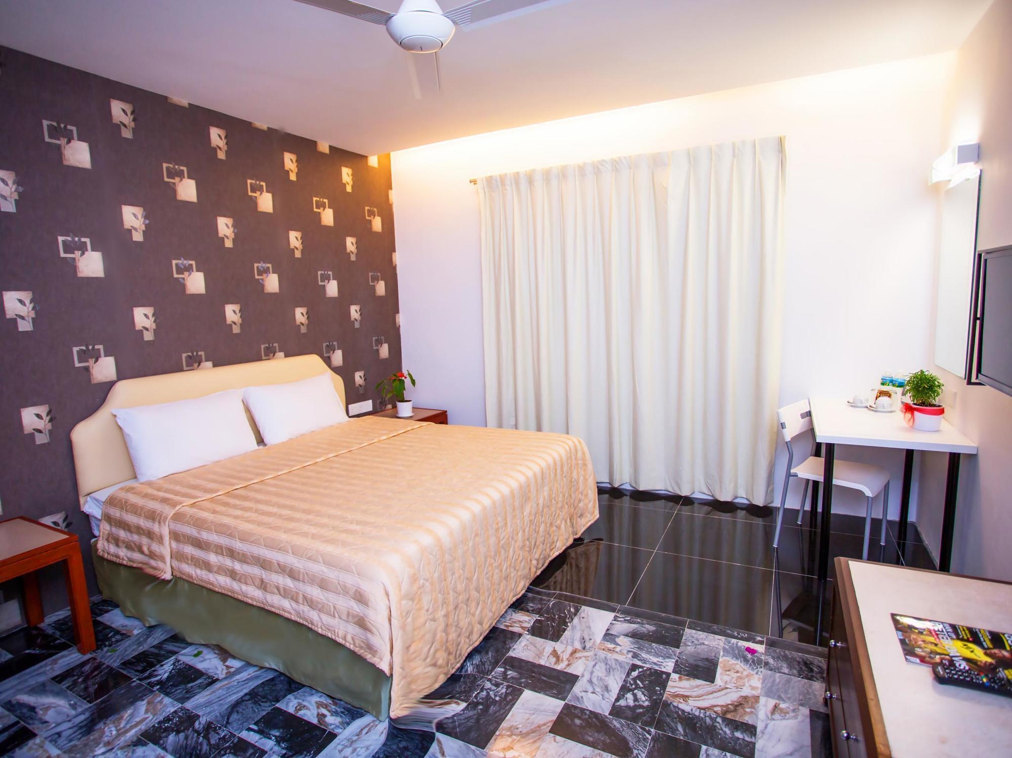 Kb50 Guesthouse Kuantan Esterno foto